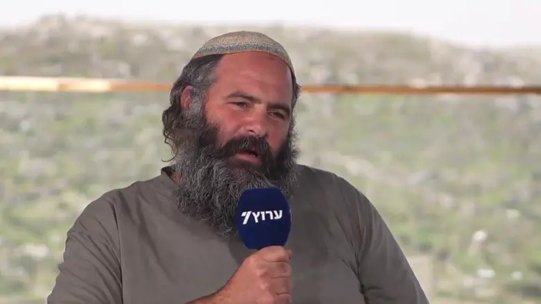 “Authorize full Israeli control over Areas A & B now"