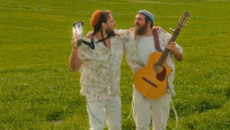 אביעד ואביה שרמן שרים על משיח