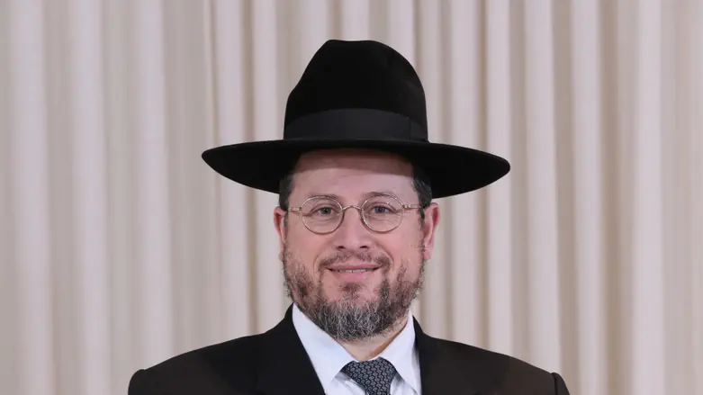 סערת רב העיר בבאר שבע: הרב יורם כהן עותר לביטול בחירת הרב אברהם דרעי