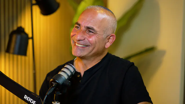 המפקד שנקבר חי - וניצל ברגע האחרון