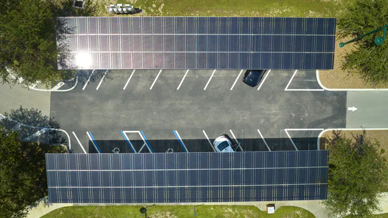 istock Dual-use solar: maximizing land value with smart energy