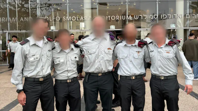 צילום: באדיבות המצלם 13 מבני דוד ו-5 מירוחם סיימו קורס מ"פים