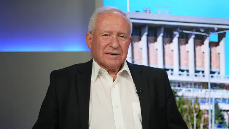 האיום מאיראן והחזרה ללחימה בעזה | השר דיכטר באולפן ערוץ 7