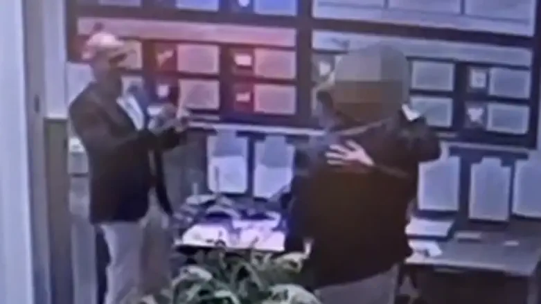 New video challenges Carlson’s story