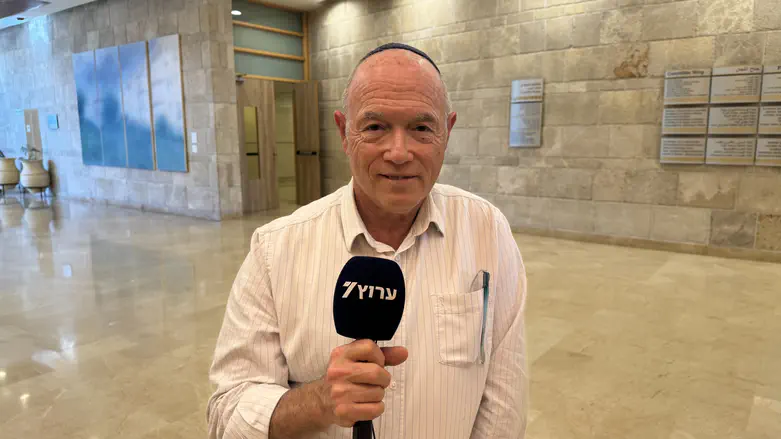 צילום: ערוץ 7 האב השכול: אספקת המזון לעזה מחזקת את חמאס