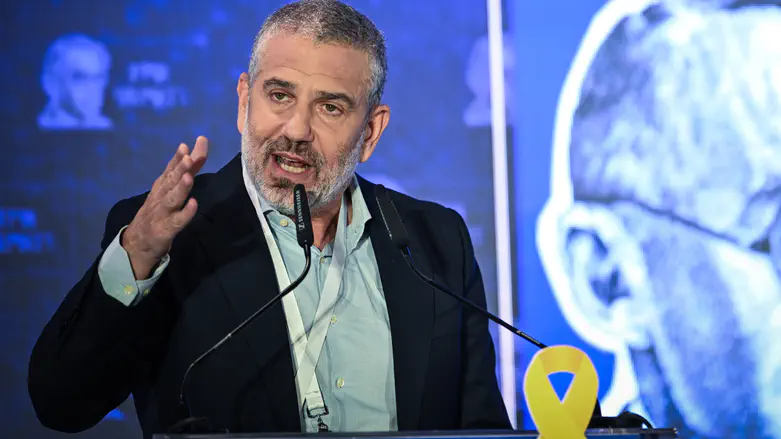 „הסתה” או „הטרלה”? הסערה סביב הציוץ של ינון מגל