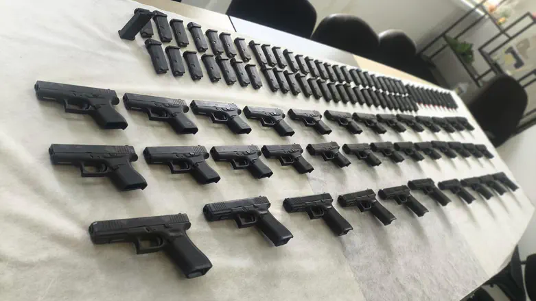 Significant smuggling op. foiled, 3 Bedouins arrested