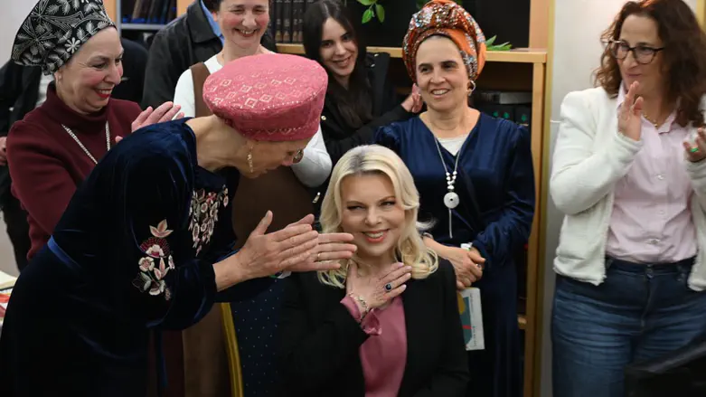 Вопреки слухам: Сара Нетаньяху находится в Израиле