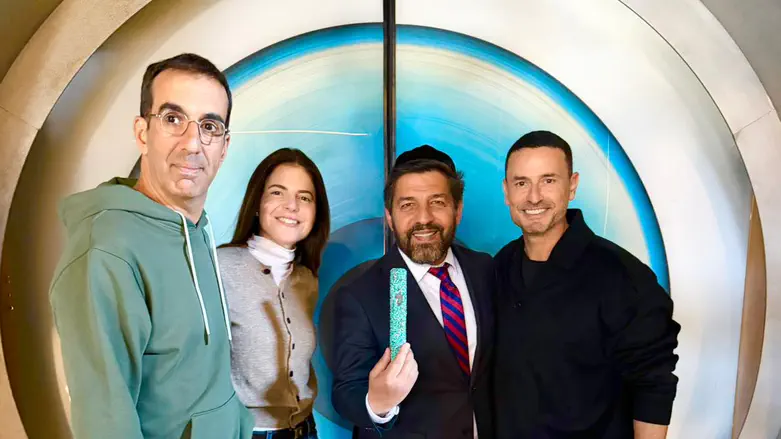 צפו: קביעת מזוזה בבית "האח הגדול"