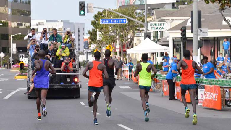 צפו: הספרינט והעקיפה של נייתן מרטין