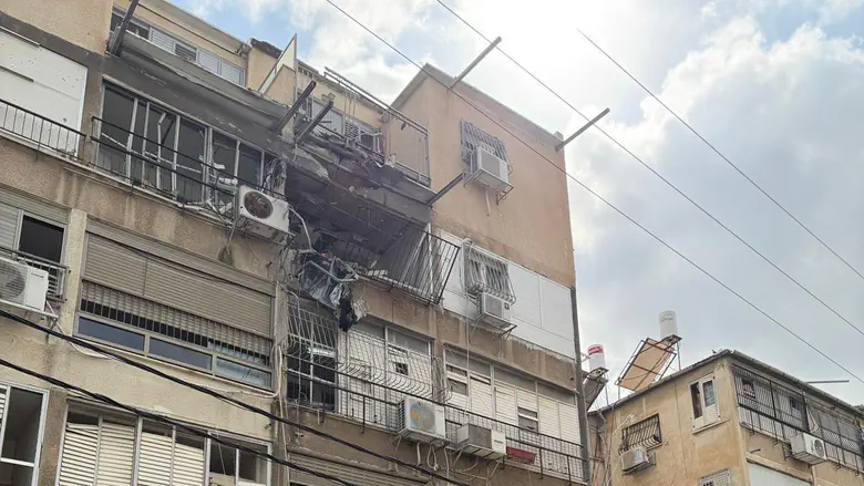 Man in his 60s moderately injured by shrapnel in Bnei Brak