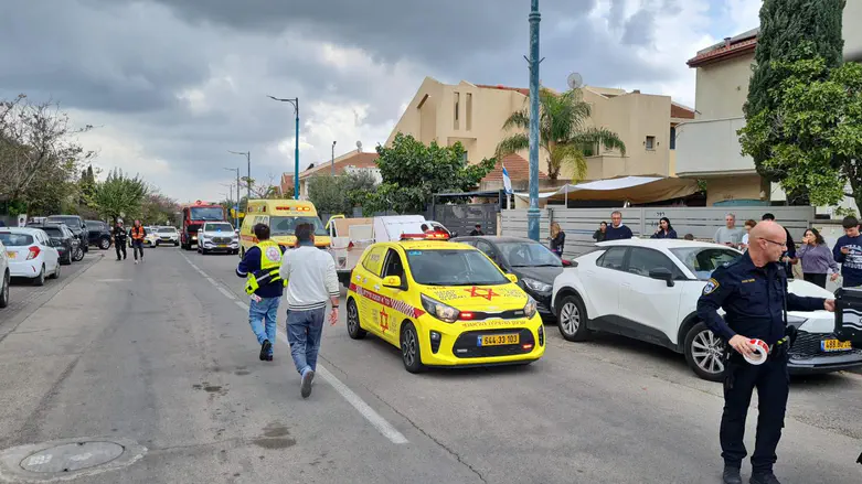 Launches from Iran: Impacts reported in Rishon Lezion, Shoham, and Lod