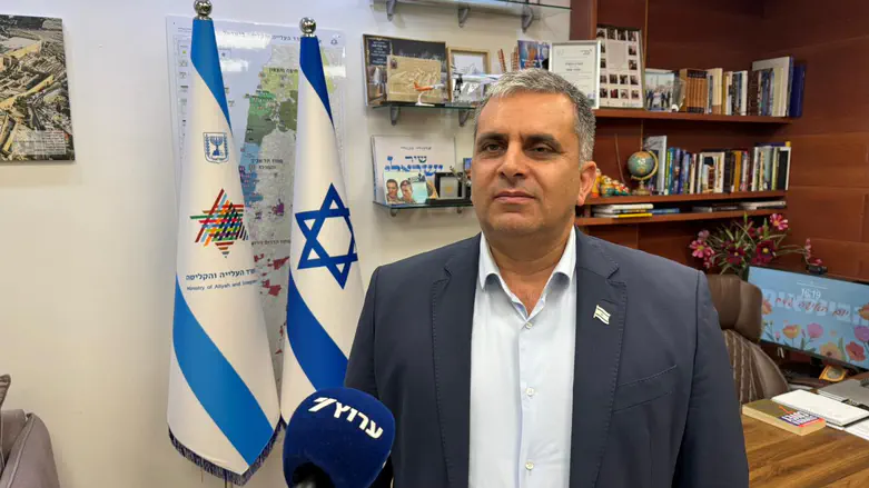 „לא רק שקט”: השר אופיר סופר דורש להכריע את חיזבאללה