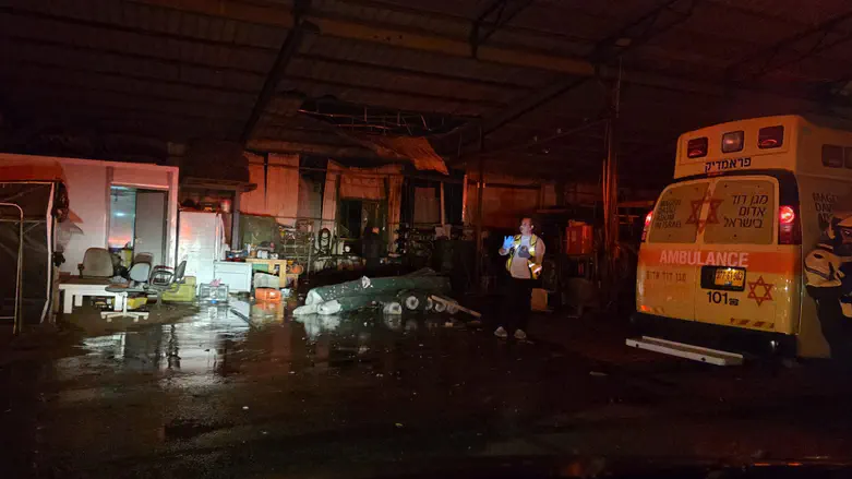 Foreign worker killed in Sharon region, home in Ramat Aviv hit