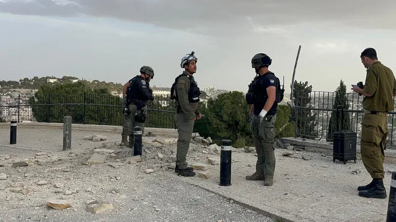 שברי ירוט ברובע היהודי בירושלים