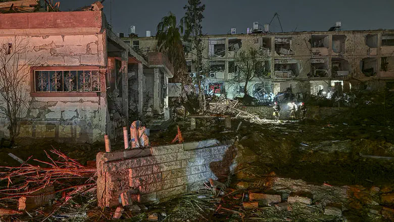 Adiel Algi/Flash90 Missile strike on Dimona: 10-year-old boy seriously injured