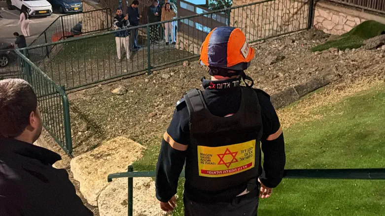 טיל שוגר מאיראן, נזק נגרם לבניין בנשר