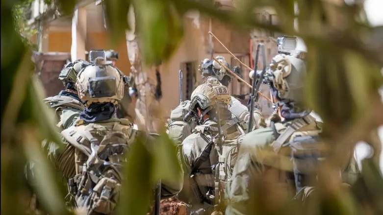 דובר צה"ל Бойцы «Шайетет 13» обнаружили оружии в школе на юге Ливана