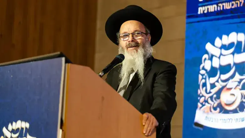 צילום: מענדי קורנט, למען ילמדו אויבינו רוצים לראות עם עייף ושבור