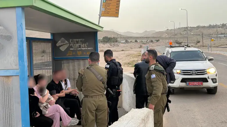 Israel Police Four Israelis rescued from Jericho