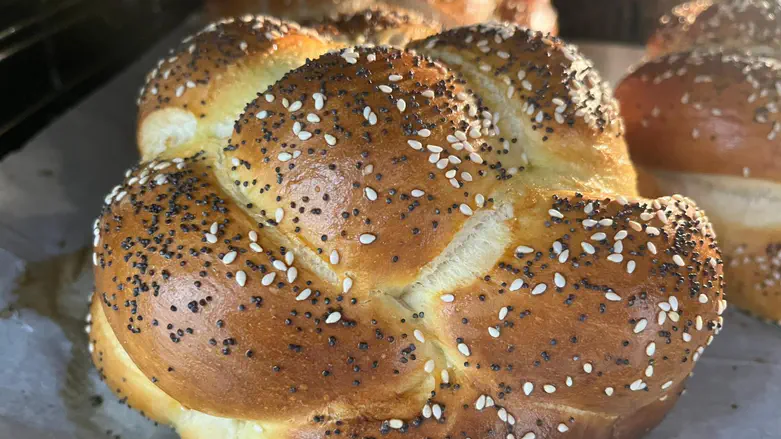 החלה שפותחת שערי ברכה אחרי הפסח