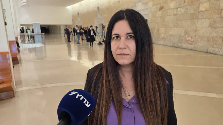 פעילת המחאה תוקפת: "דיונים מטומטמים"