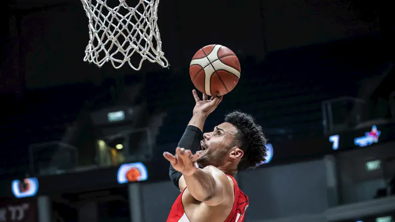 ליגת הכדורסל חזרה עם תבוסה