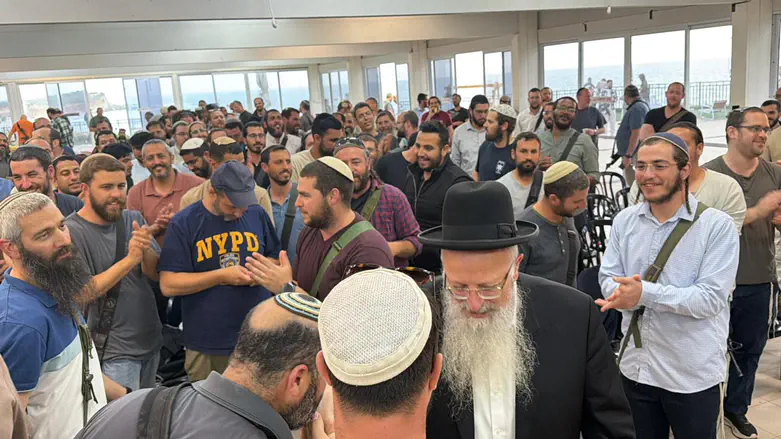 Раввин Элияху встретился с бойцами расформированного батальона