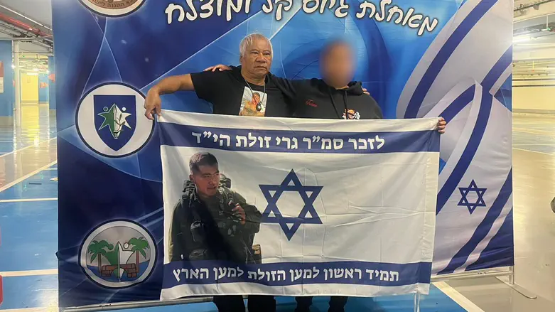 Bereaved brother who became a fighter follows his brother's path