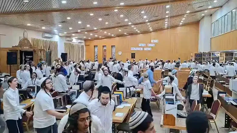 Празднование Дня независимости в религиозно-сионистских ешивах