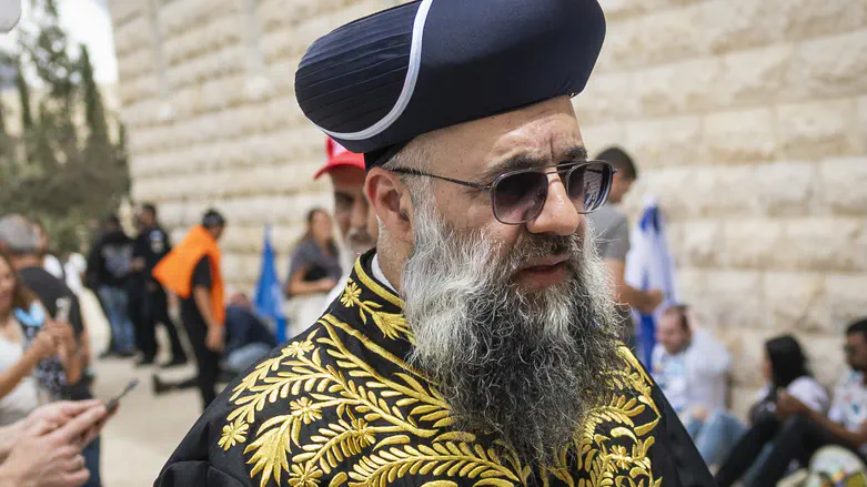 TikTok personality must stop dressing as chief rabbi