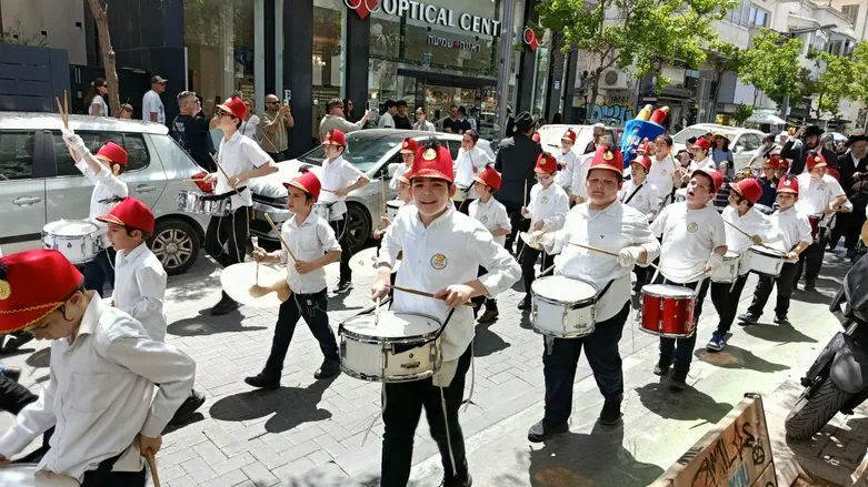Chabad processions to be held on Lag Ba'omer