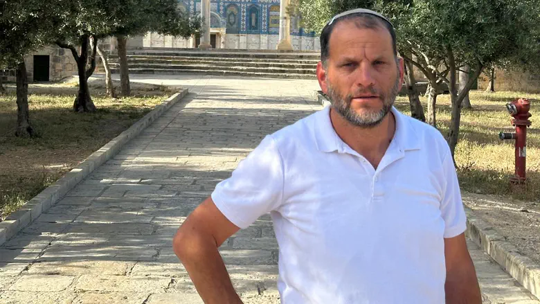 Bereaved father recites Kaddish on Temple Mount