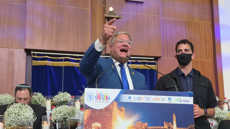 השר בן גביר במרכז הרב: „המסר שנשמע בעזה ובאיראן – שעם ישראל מנצח”