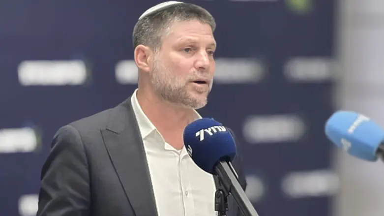 סמוטריץ’ הציב תנאי: בלי הצהרה שמי שלא לומד מתגייס – לא נתקדם