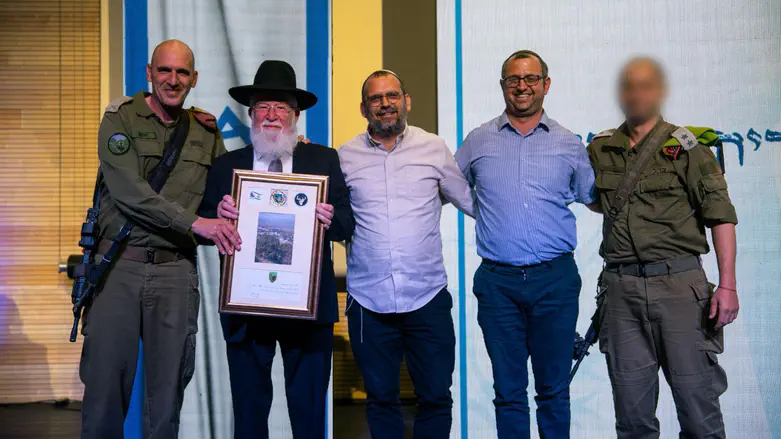 ישיבת קריית שמונה קיבלה אות הוקרה מצה”ל: „ערבות הדדית ושותפות”