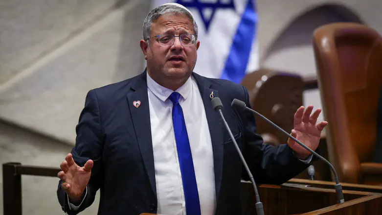 צילום: נועם מושקוביץ, דוברות הכנסת Итамар Бен-Гвир - Гидеону Саару: «Мы - не мальчики для битья!»