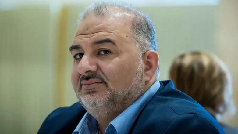 «Политическое, незаконное, антидемократическое решение»