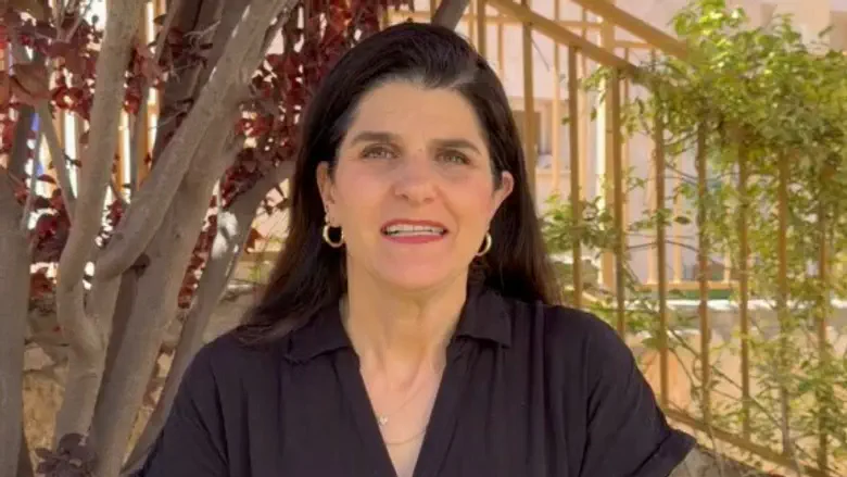 רבקה זיני: „עכשיו תורנו לתת לבצלאל גב”