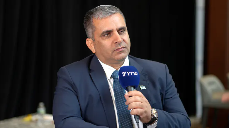 השר סופר: "אני לא מוכן לחוק פייק גיוס"