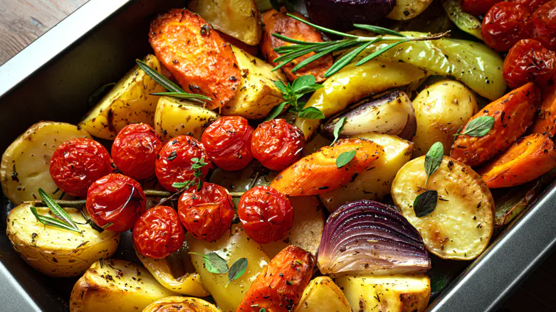 Make a bracha before eating?