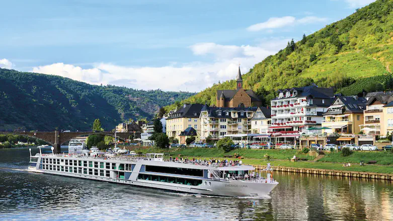 Last Chance: The Kosher River Cruise You Won’t Want to Miss- Only 3 Cabins Left