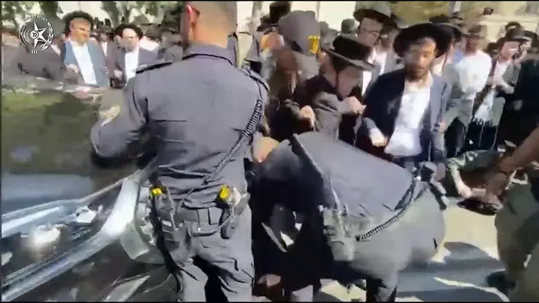 צילום: דוברות המשטרה הפלג הירושלמי מפגין בארבעה מוקדים