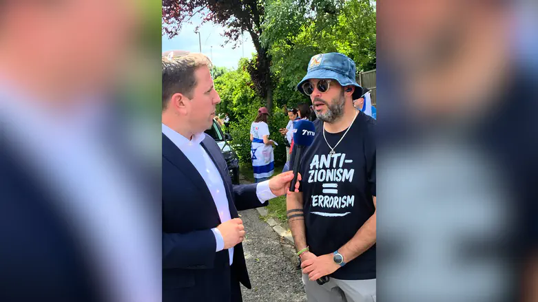 Arutz Sheva London Jews outraged after police move pro-Israel protest