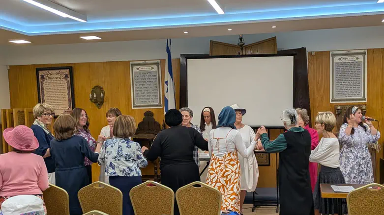 Aliza Back OU Israel Women's Division's Rosh Chodesh Tammuz Seminar
