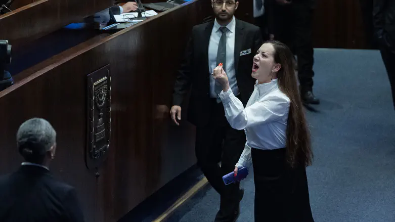שידור חי מהכנסת: הקרב על חסינות גוטליב