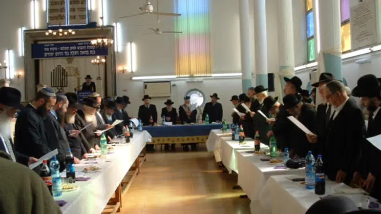 Courtesy A letter of support to PM Netanyahu from 400 rabbis