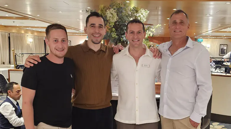 המפגש המרגש בלב הים