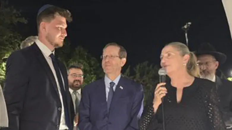 הסוף הטוב של שורדי השבי | סשה טרופנוב וספיר כהן התחתנו