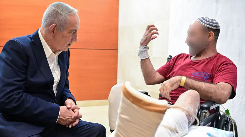Moving meeting between Netanyahu and wounded troops